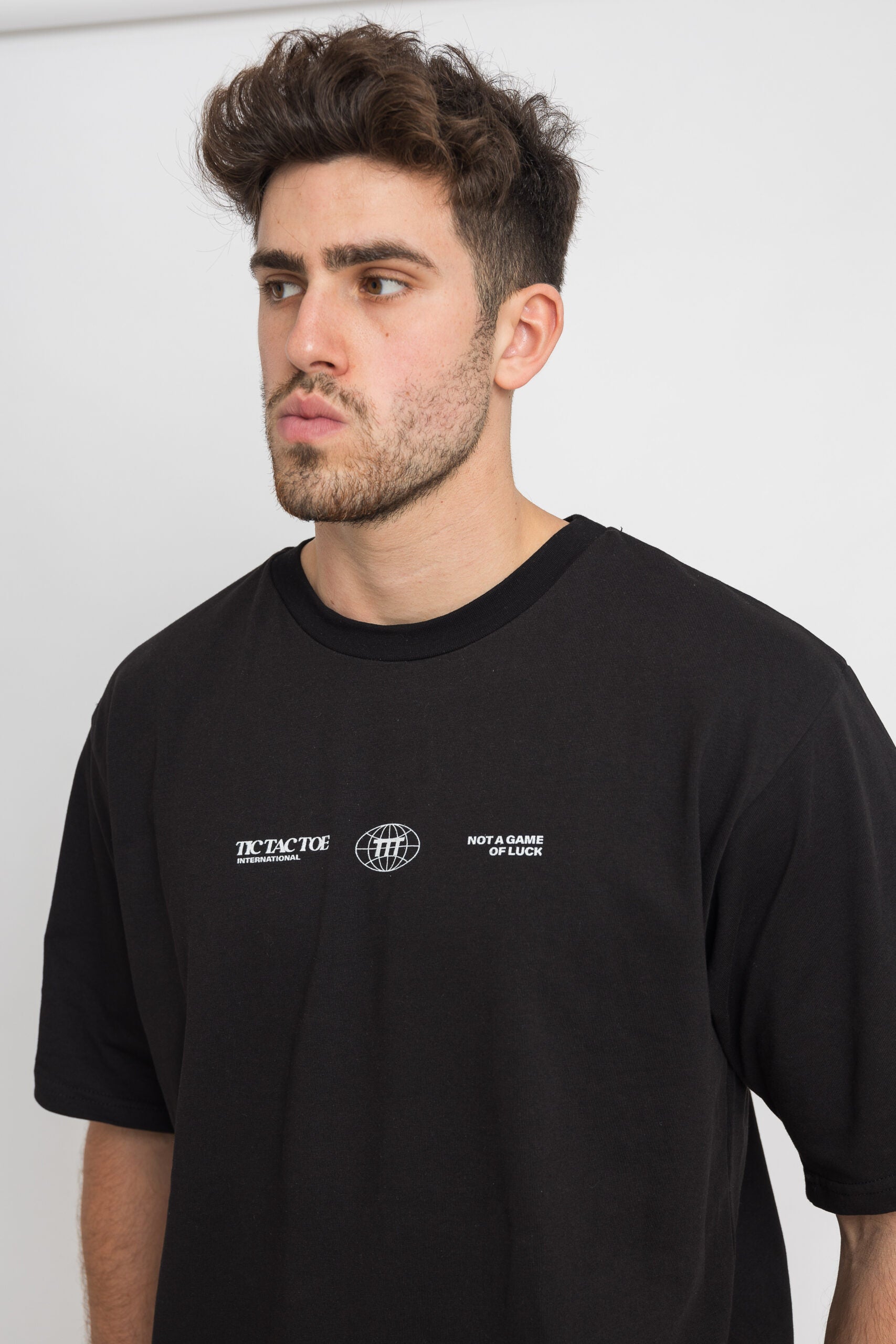 חולצה קצרה בינלאומי - גברים