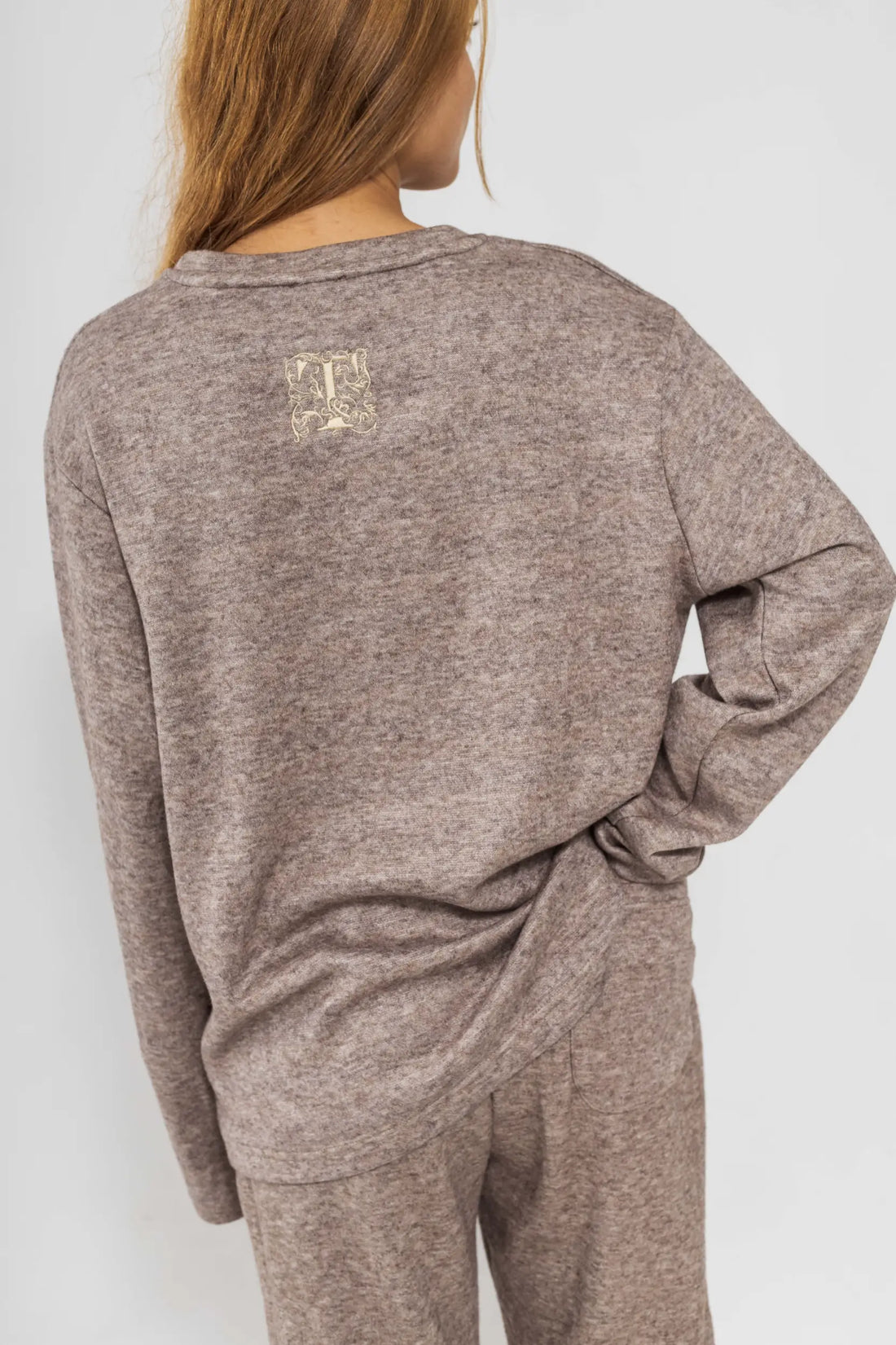 חום כהה ROYALTY - סריג לנשים