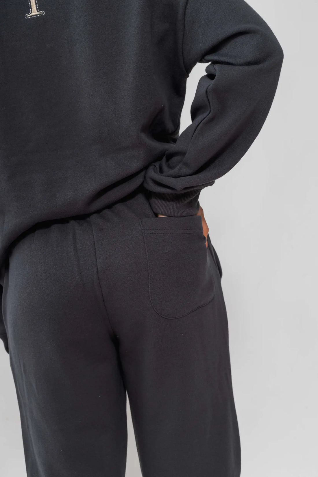 אפור פלדה T - מכנס בוקלה לנשים