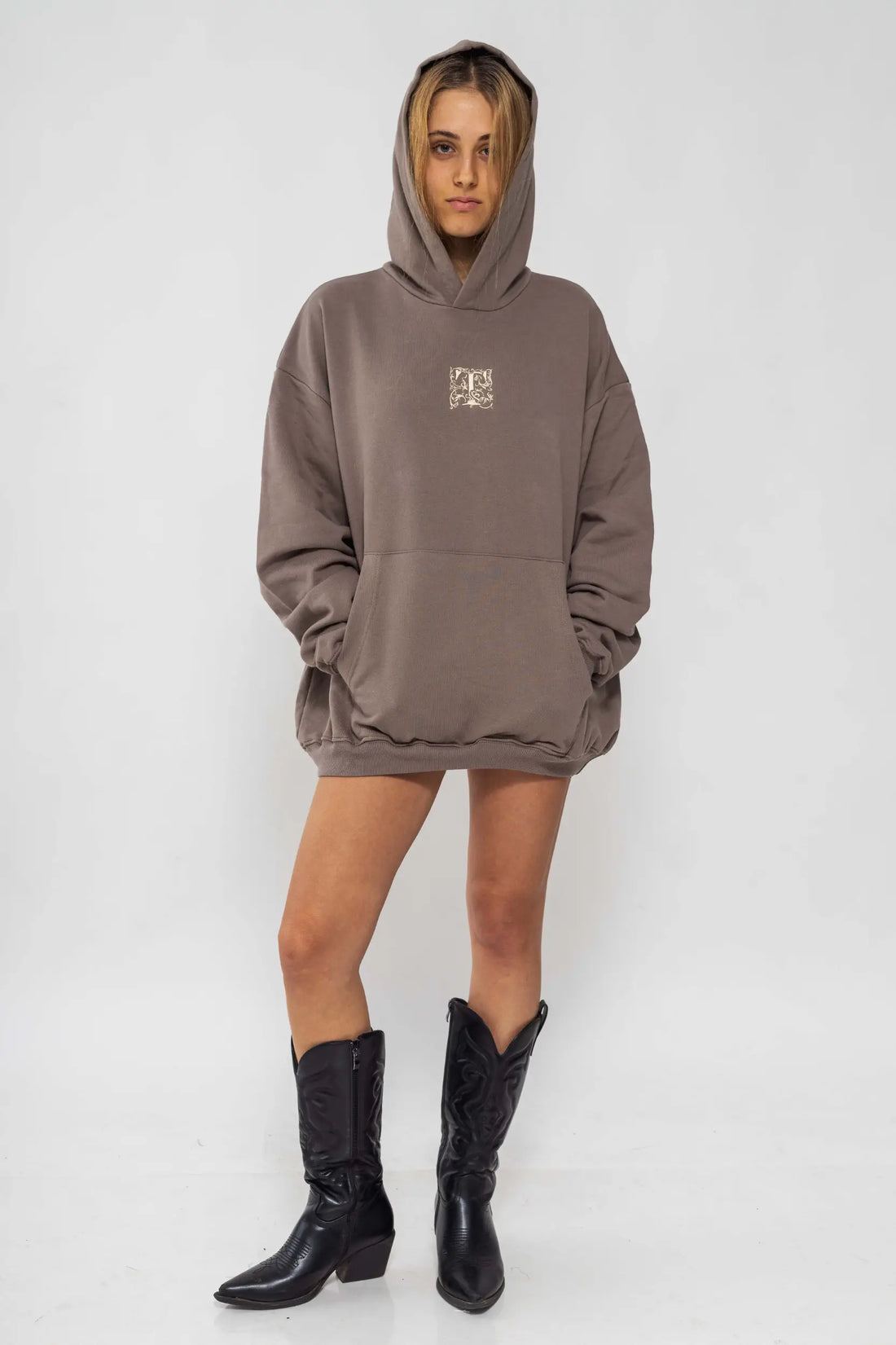 חום ROYALTY - קפוצון לנשים