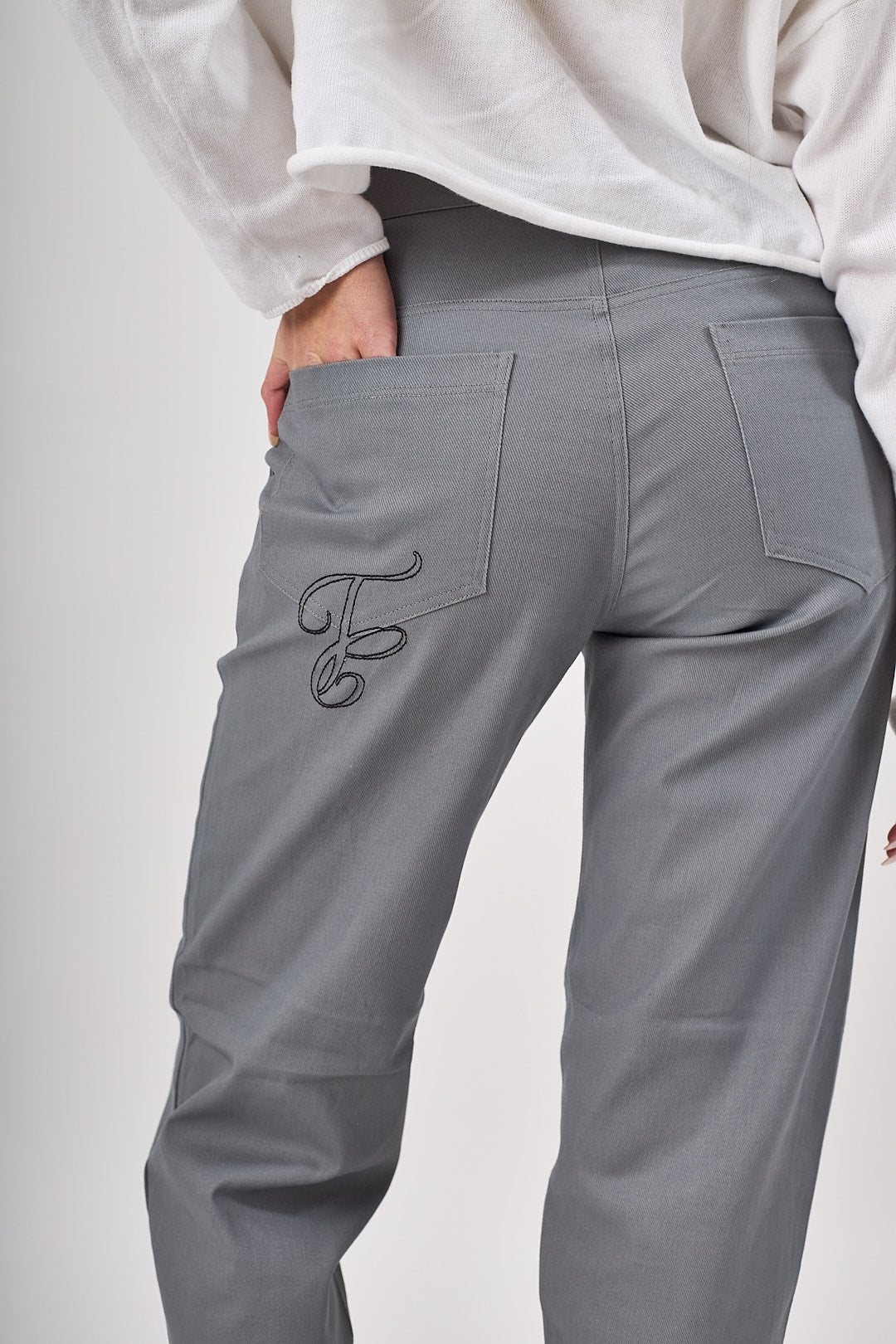 מכנס עבודה מחויט לנשים - אפור