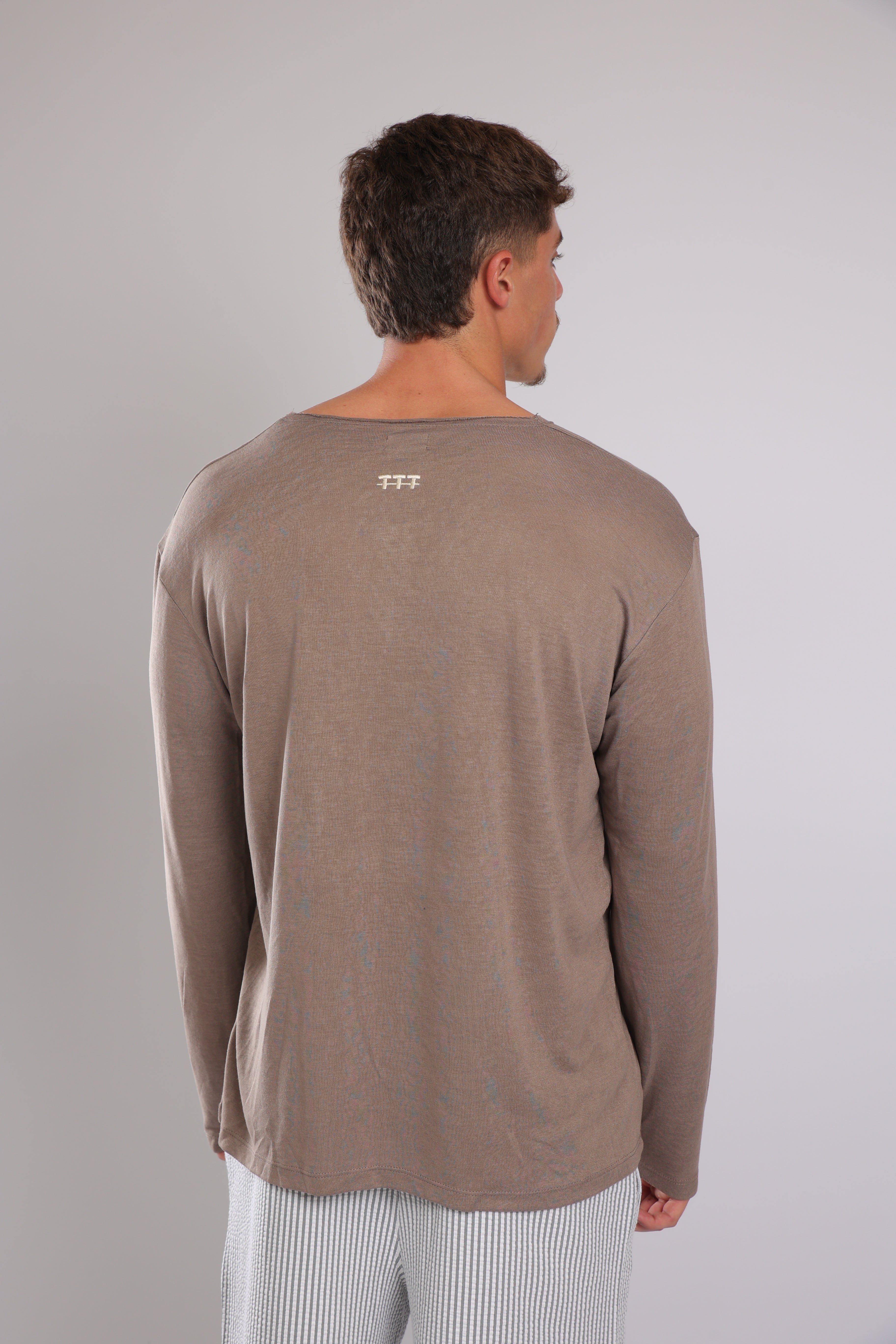 חולצה ארוכה פשתן - חום כהה