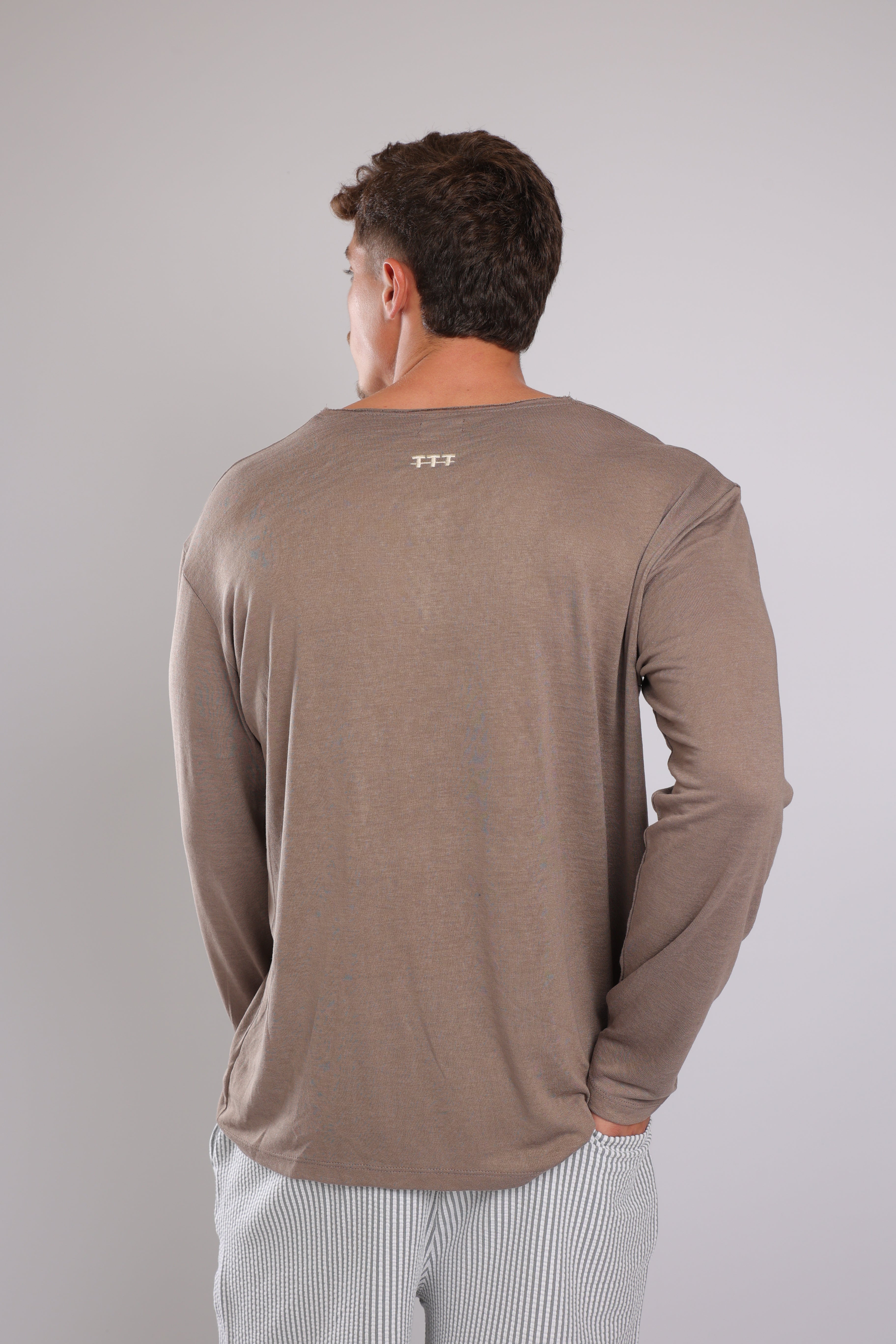 חולצה ארוכה פשתן - חום כהה