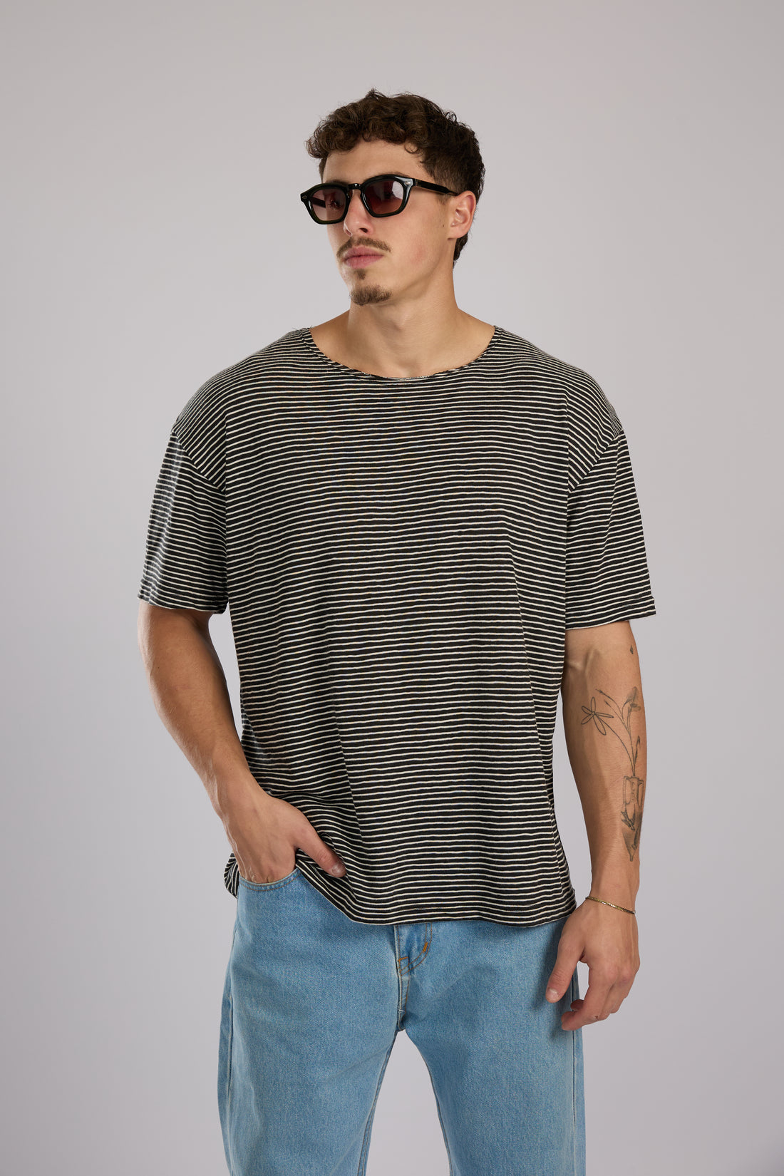 חולצה פסים קצרה - שחור