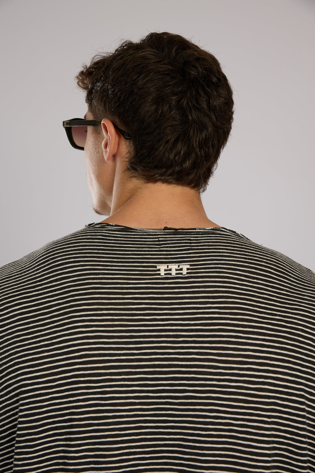 חולצה פסים קצרה - שחור