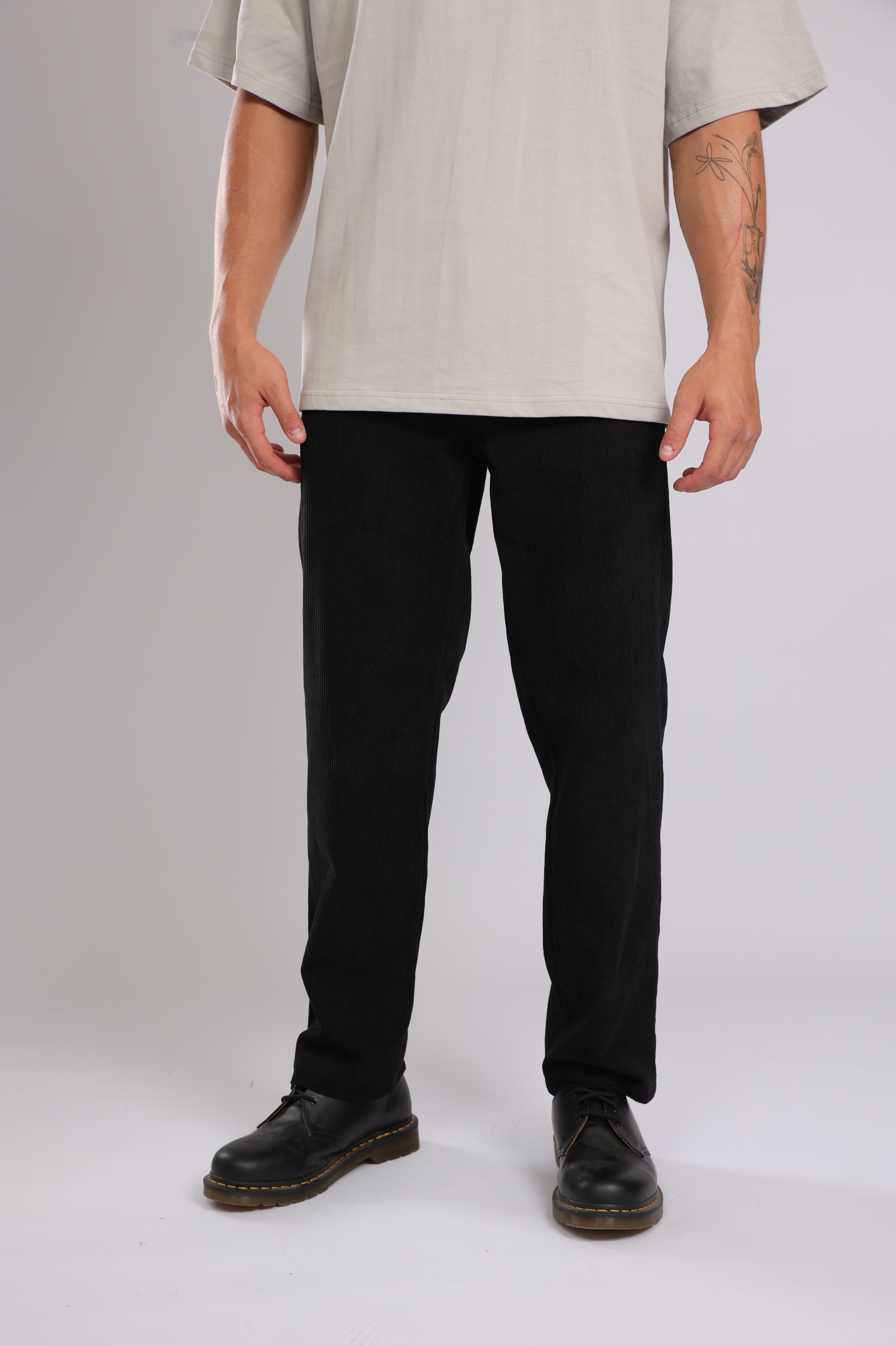 מכנס קורדרוי ארוך לגברים - שחור