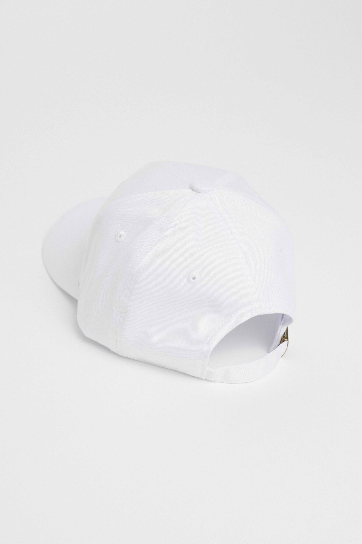 כובע קלאסי - לבן