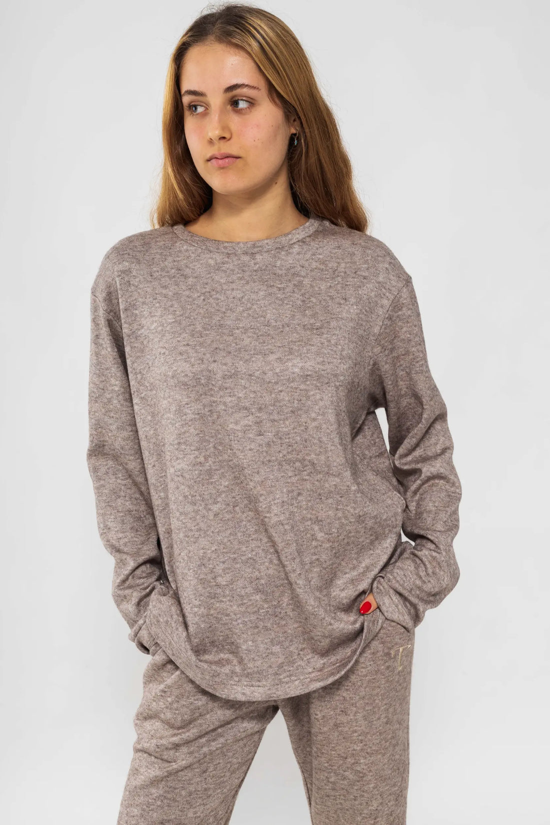 חום כהה ROYALTY - סריג לנשים