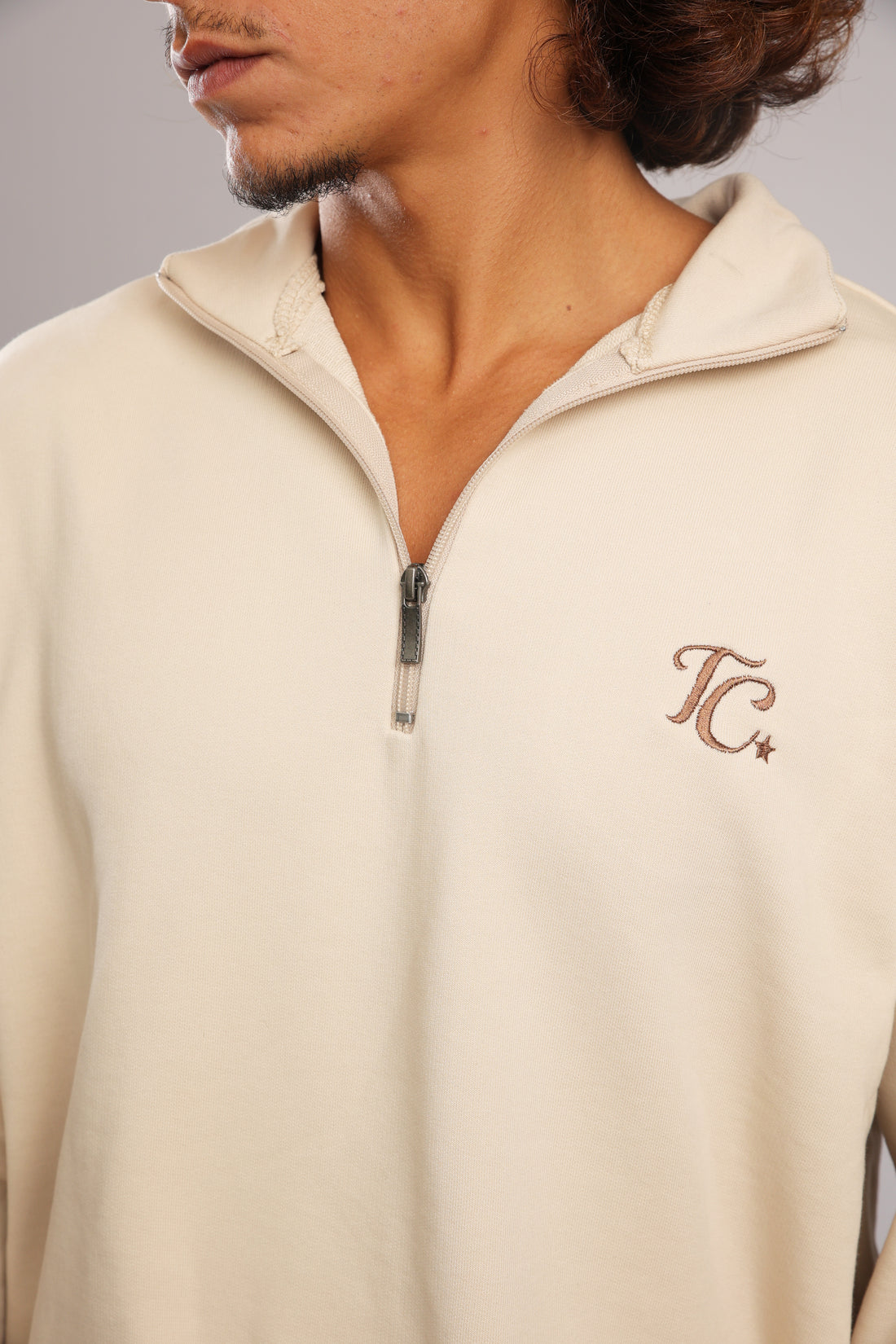 סוושירט חצי רוכסן - קרם