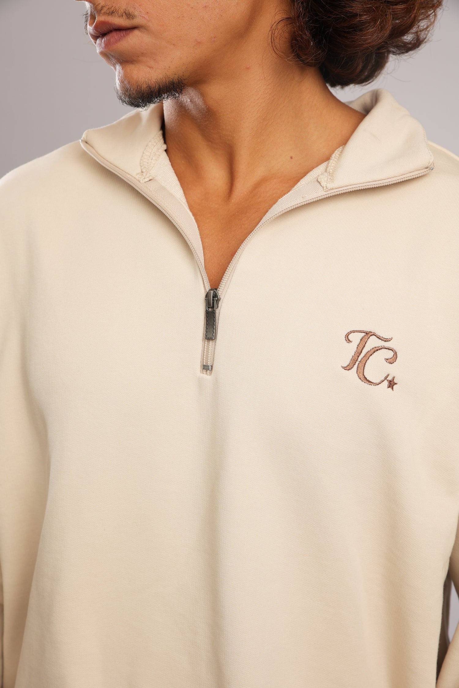 סוושירט חצי רוכסן - קרם