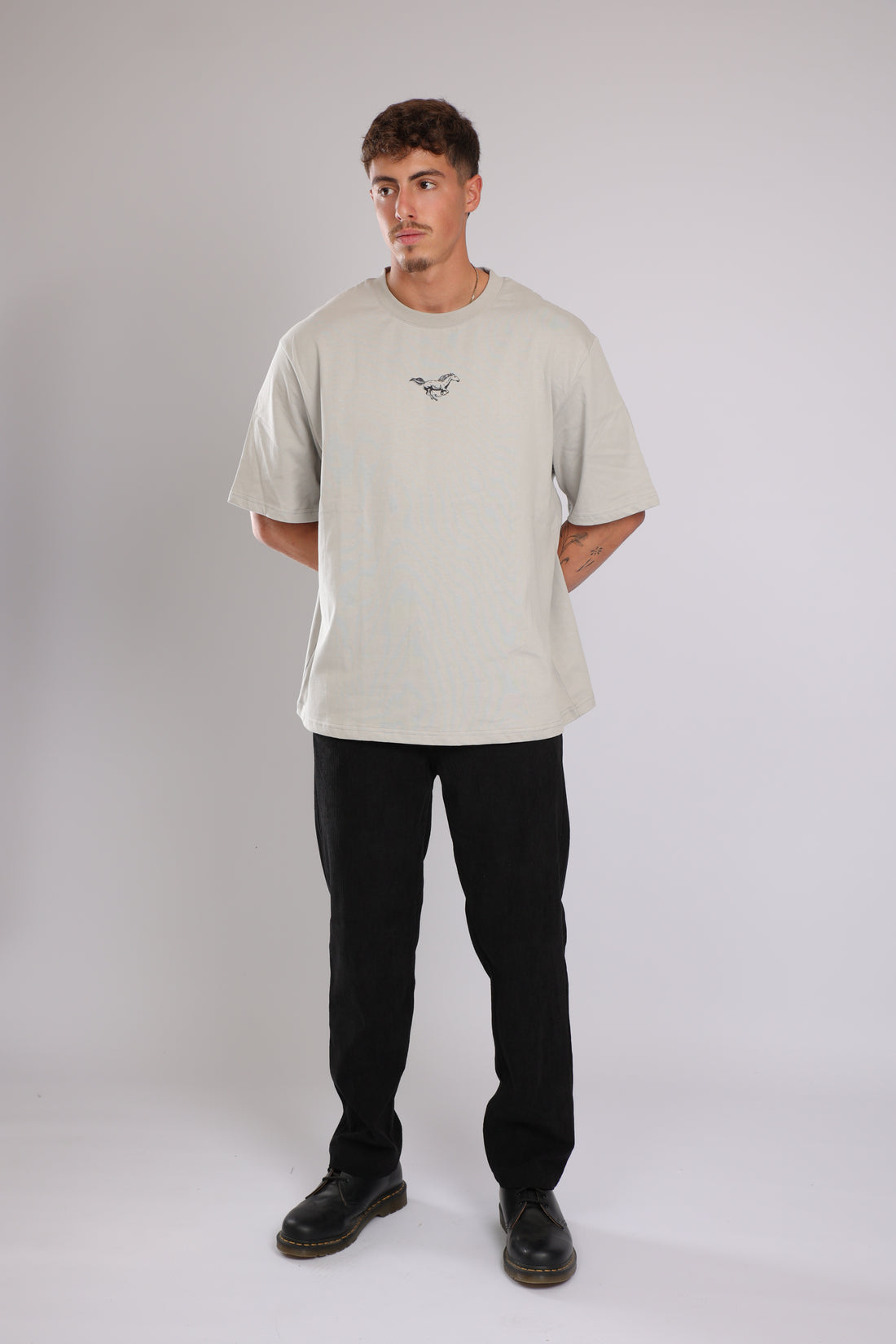 חולצה WILD HORSES - אפור