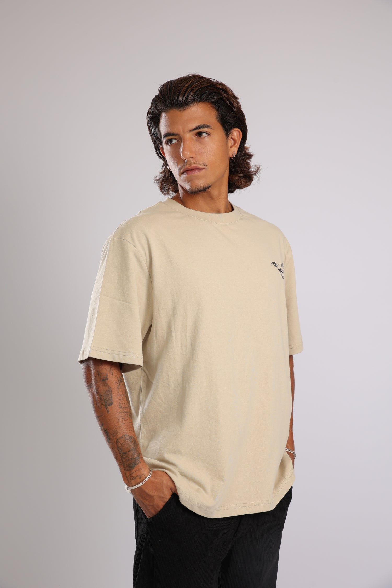 חולצה WILD HORSES - בז&