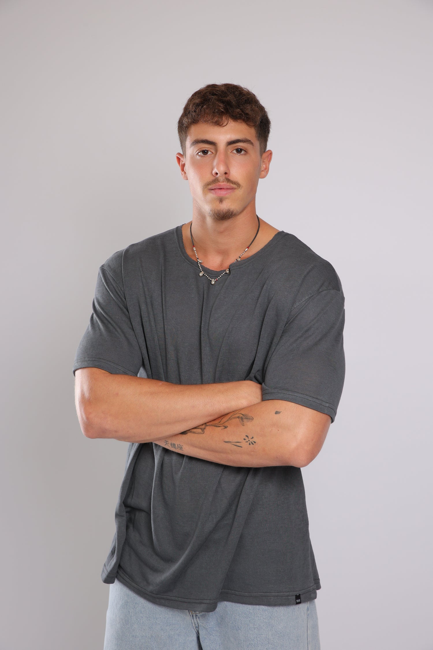 חולצה קצרה פשתן - אפור כהה