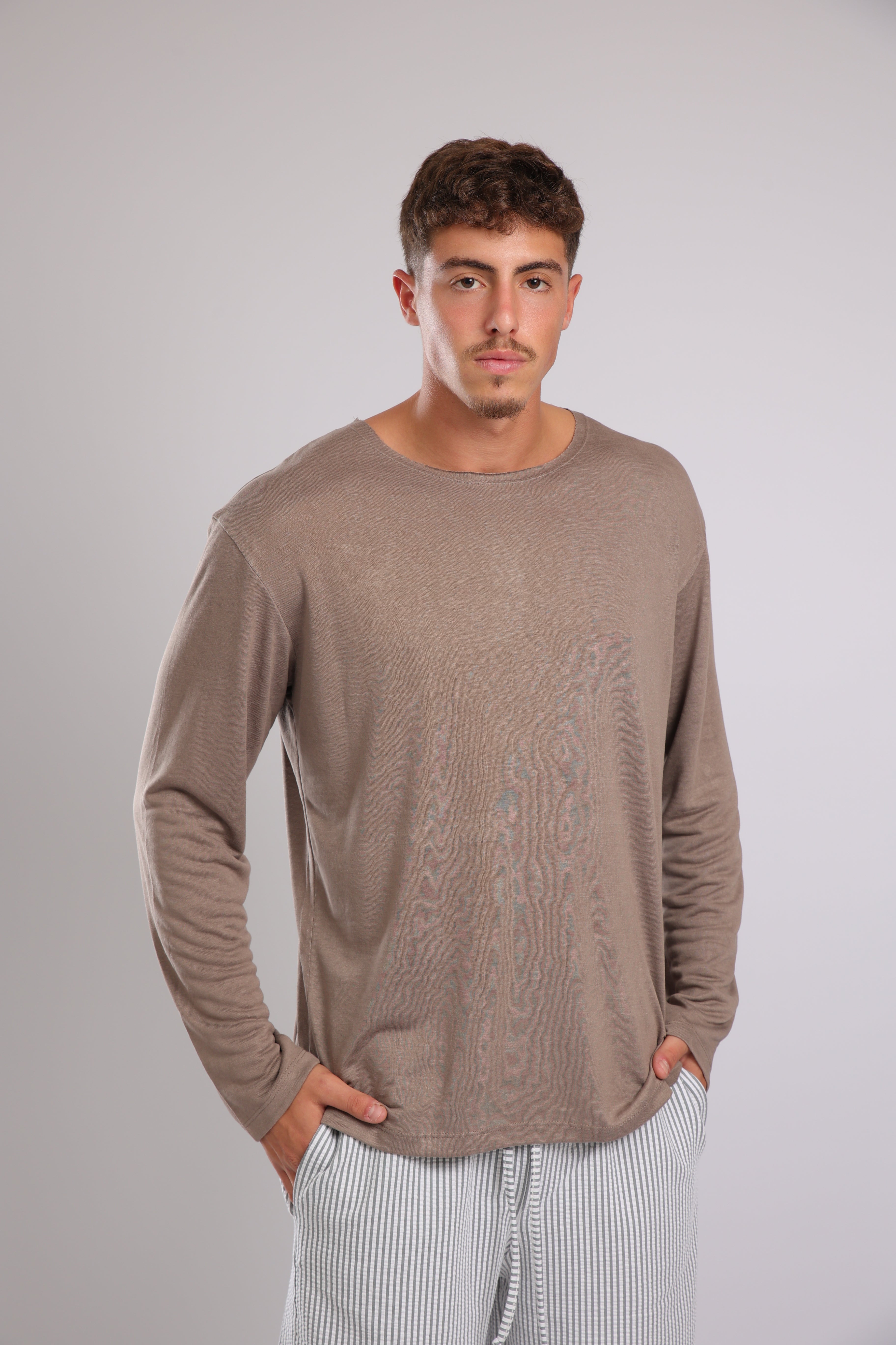 חולצה ארוכה פשתן - חום כהה