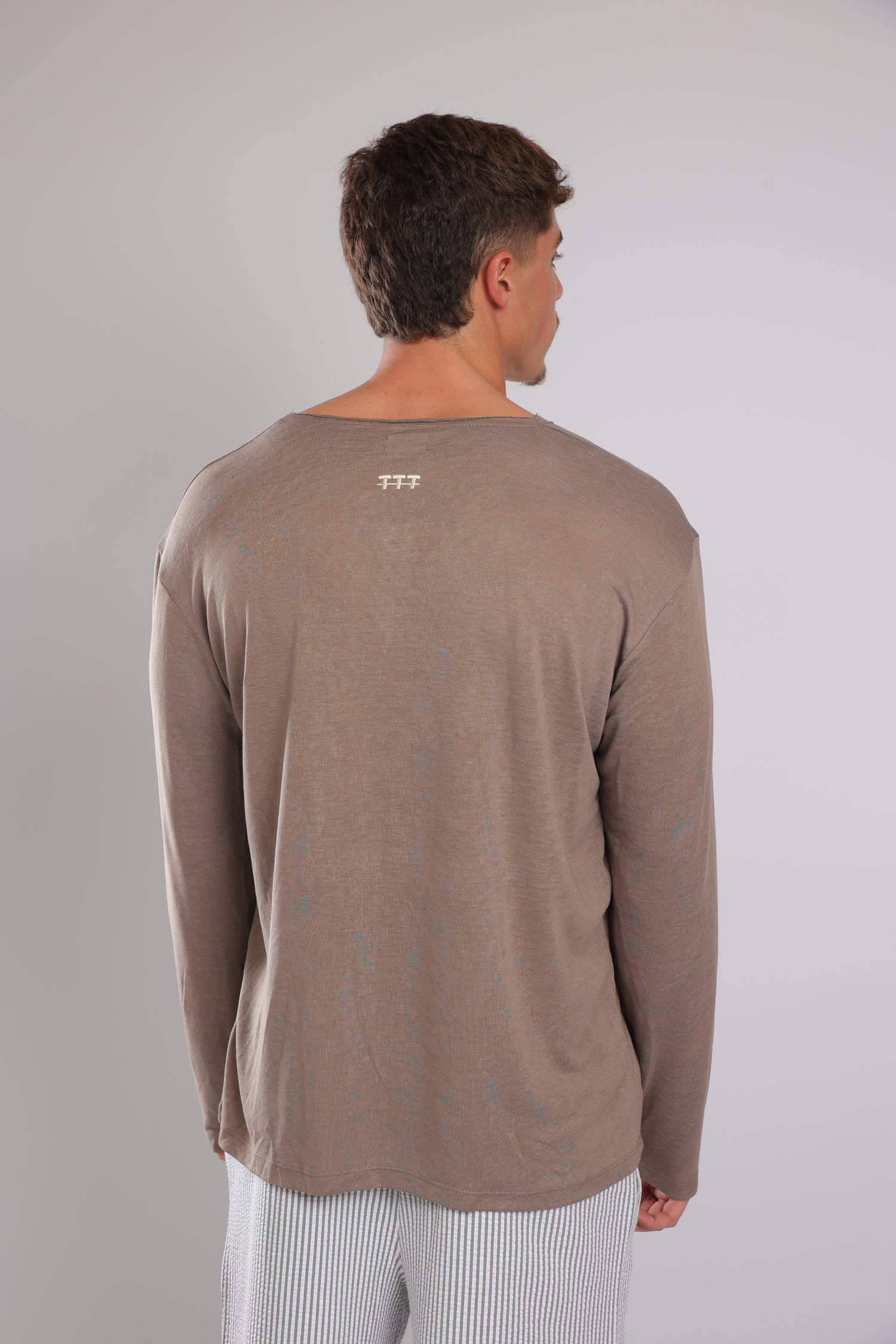 חולצה ארוכה פשתן - חום כהה