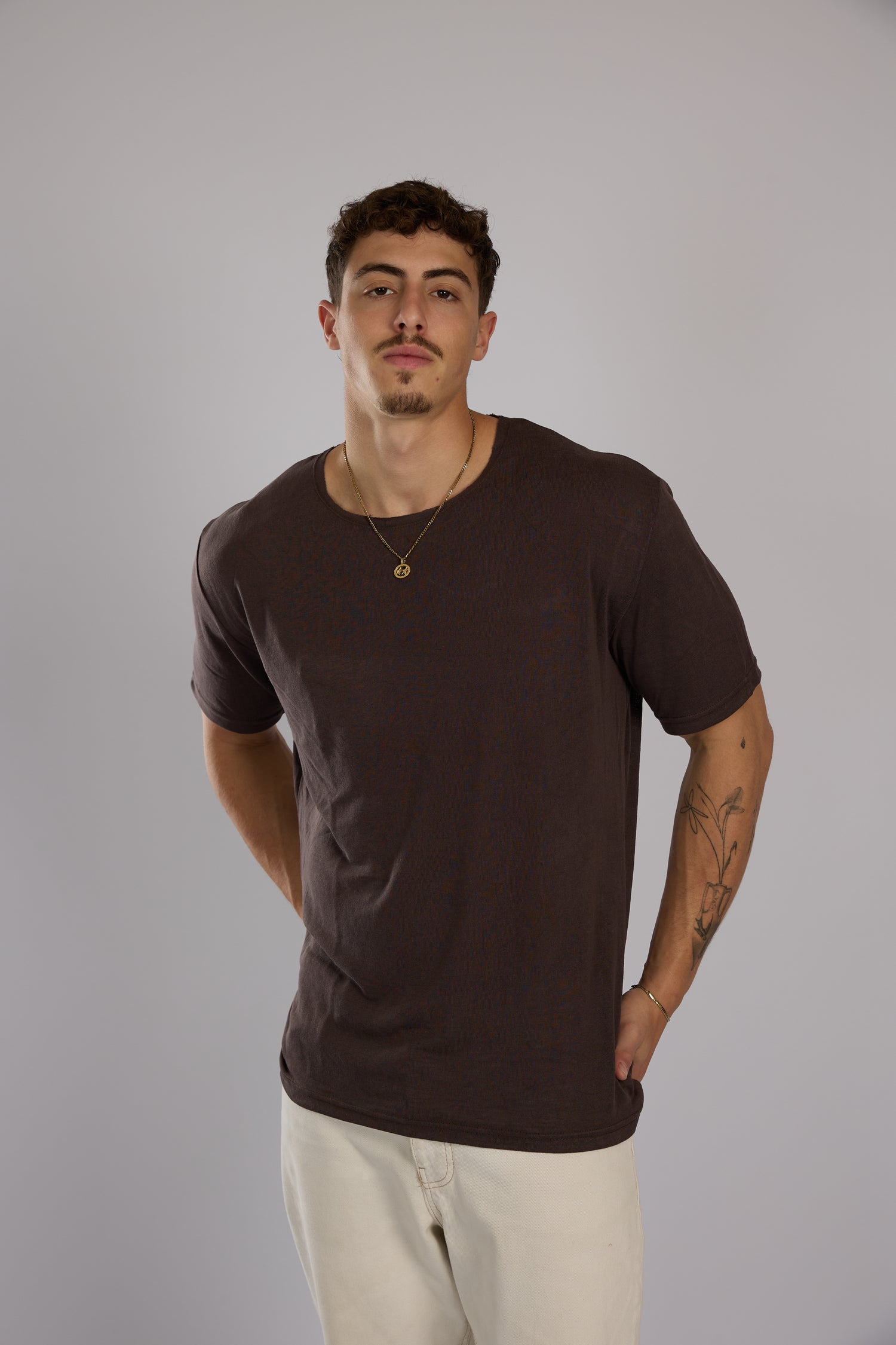 חולצה קצרה פשתן - חום כהה