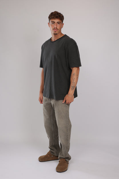 חולצה שטופה - שחור