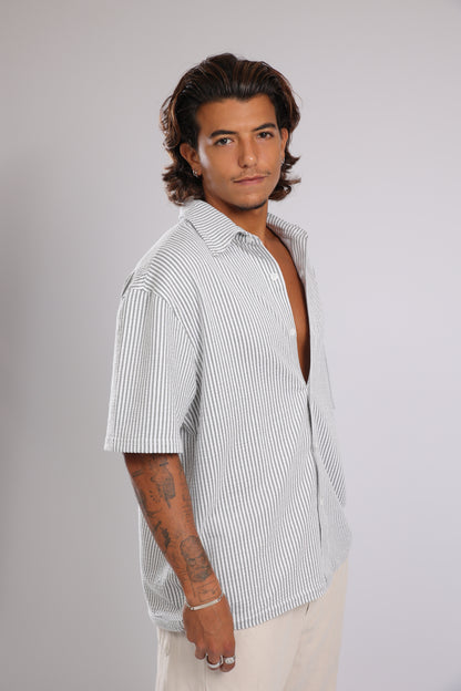 מכופתרת קצרה פסים - אפור