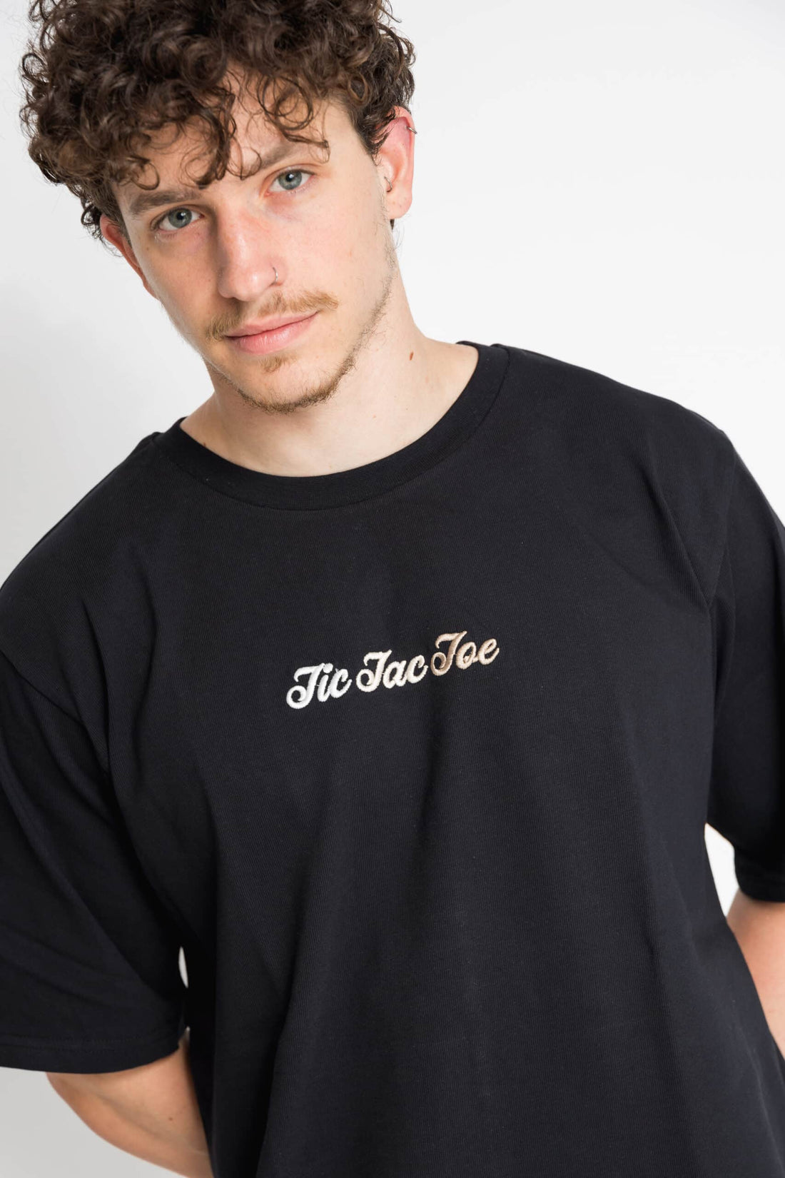 חולצה קצרה קלאסית - שחור